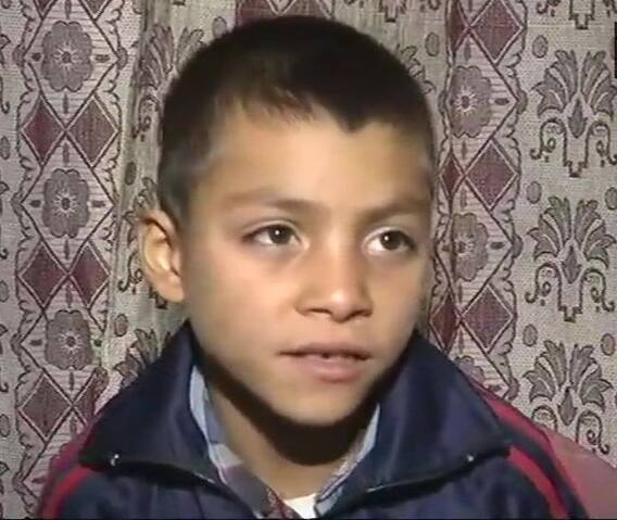 शब्द मोजणारं ‘काऊंटिंग पेन’, काश्मीरच्या मुलाचं संशोधन शब्द मोजणारं ‘काऊंटिंग पेन’, काश्मीरच्या मुलाचं संशोधन