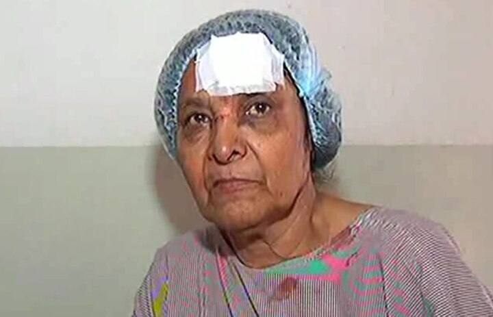 Nashik : Old lady injured in cow attack latest update भटक्या गायींच्या हल्ल्यात नाशकात वृद्धा गंभीर जखमी