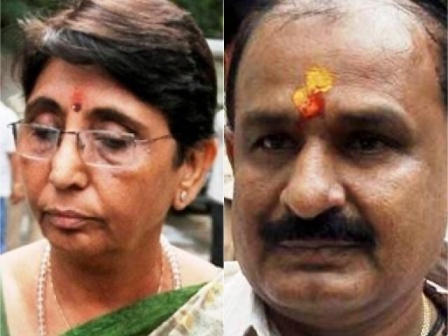 2002 Naroda Patiya Case : Gujarat HC acquits Maya Kodnani, upholds Babu Bajrangi's conviction नरोदा पाटिया दंगल : माया कोडनानी निर्दोष, बाबू बजरंगीची शिक्षा कायम