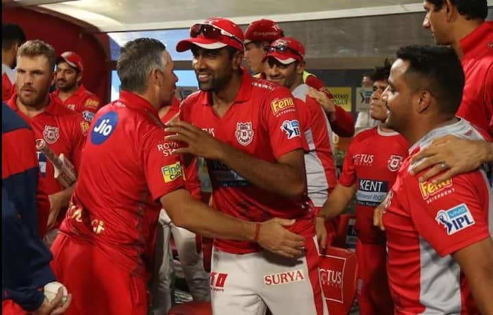 ख्रिस गेल आणि लोकेश राहुलच्या शतकी सलामीच्या जोरावर किंग्स इलेव्हन पंजाबने कोलकात्याचा नऊ विकेट्सनी धुव्वा उडवला. पंजाबचा हा आयपीएलमधला चौथा विजय ठरला. या सामन्यात कोलकात्याने पंजाबला विजयासाठी 192 धावांचं आव्हान दिलं होतं. पण पावसाच्या व्यत्ययामुळे पंजाबला 13 षटकांत 125 धावांचं सुधारित आव्हान देण्यात आलं.