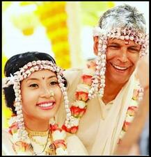 मिलिंद सोमण आणि अंकिताच्या लग्नातील खास फोटो