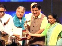 सरोद वादक अमजद अली खान यांना मा. दीनानाथ मंगेशकर पुरस्कार प्रदान