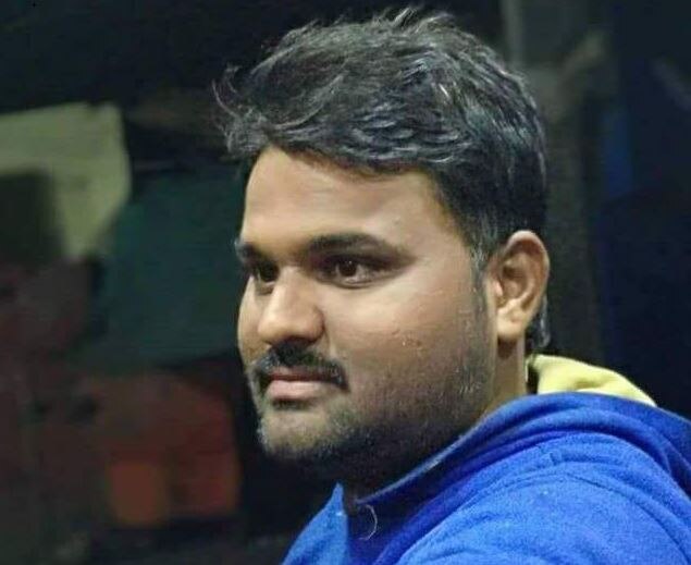 Youth killed in Mangalwedha over fight on Facebook Post latest update फेसबुक पोस्टवरुन वाद, मंगळवेढ्यात तरुणाची हत्या