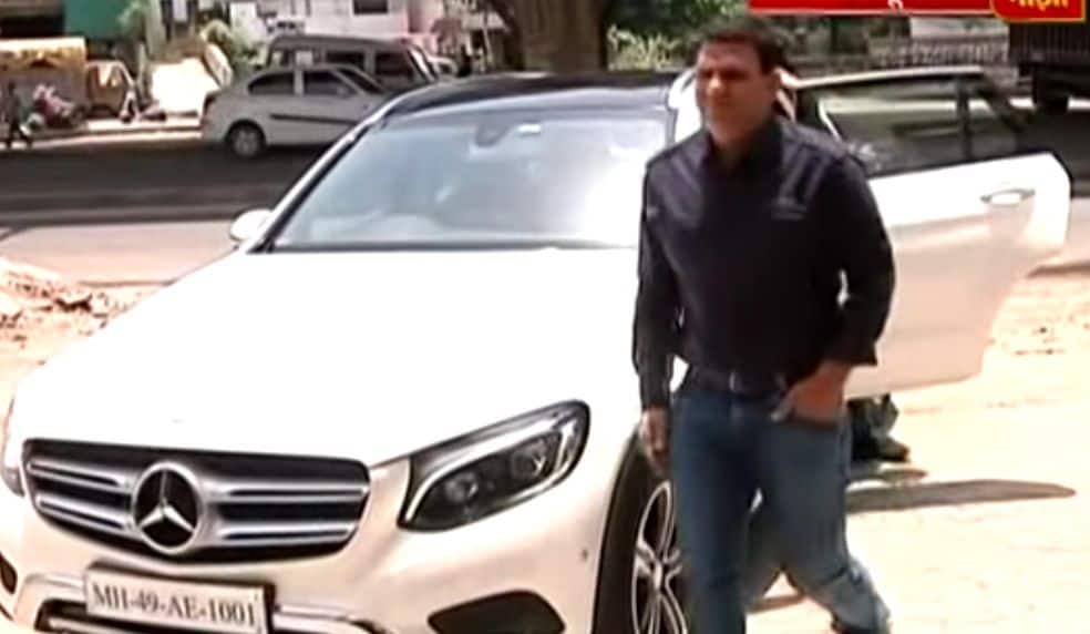 कष्ट आणि जिद्द... रिक्षाचालक झाला 400 कोटींचा मालक! Nagpur Rickshaw driver Success story abp majha special report कष्ट आणि जिद्द... रिक्षाचालक झाला 400 कोटींचा मालक!