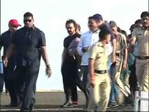 कुदळ-फावडं हाती, आलिया-आमिर खानचं महाश्रमदान