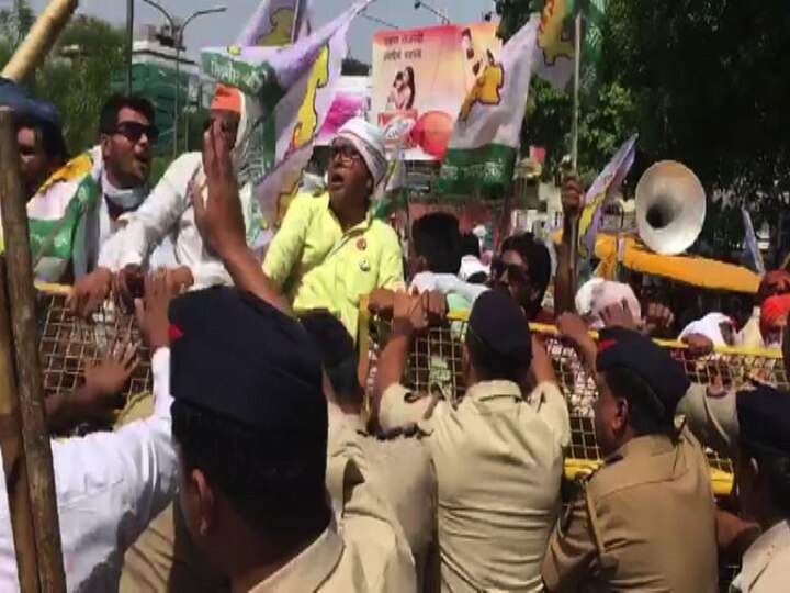 Protest for Vidarbha in Nagpur महाराष्ट्र दिनी वेगळ्या विदर्भासाठी नागपुरात आंदोलन