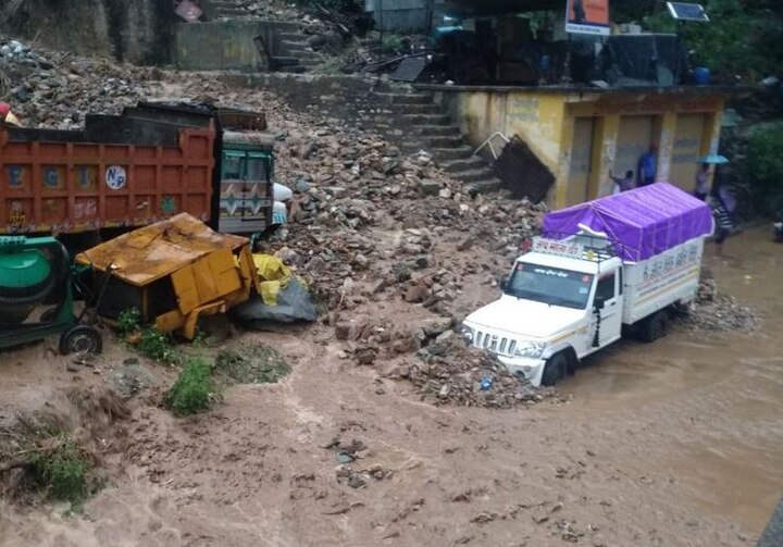 Uttarakhand: Cloudburst hit Chamoli's Narayan Bagad village, no casualties reported; Heavy rain continues to lash Chamoli district उत्तराखंडमध्ये ढगफुटी, तुफान पावसाचा कहर