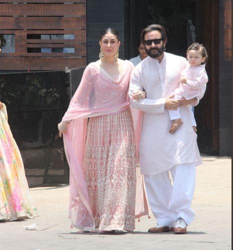 बॉलिवूडची बेबो करिना कपूर, अभिनेता सैफ अली खान आणि त्यांचा मुलगा तैमूरही लग्नाला उपस्थित आहेत.