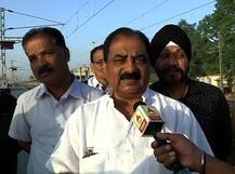 रेल्वे प्रवाशांसाठी लढणाऱ्या बिपीन गांधींना प्लॅटफॉर्मवरच मृत्यूनं गाठलं!