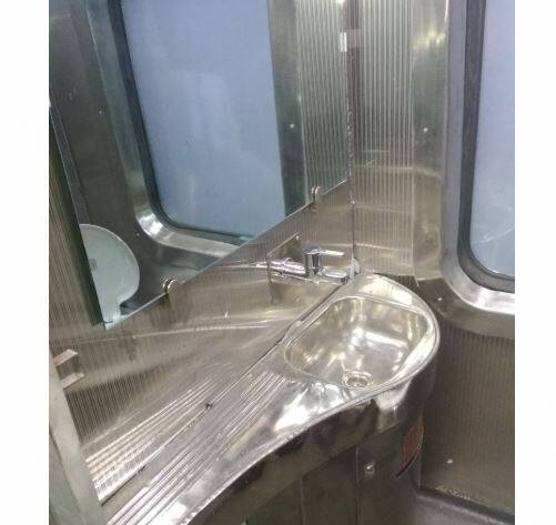 नोकरदार, व्यावसायिक, विद्यार्थी, रुग्ण, पर्यटक आदींसाठी ही सोयीची गाडी आहे.