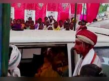 नवरीची तब्येत बिघडली, चंद्रपुरात चक्क अॅम्ब्युलन्समध्ये लग्न