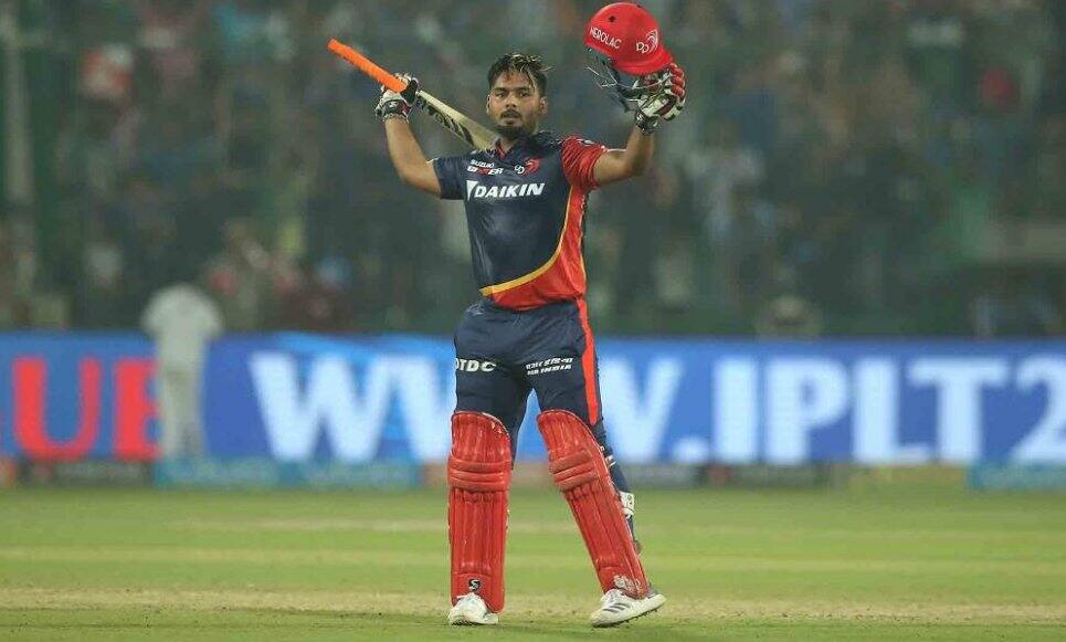 Sunrisers Hyderabad beat Delhi daredevils by 9 wickets रिषभ पंतची शतकी खेळी व्यर्थ, हैदराबादची दिल्लीवर 9 विकेट्सने मात