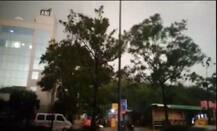 दिल्लीत धुळीच्या वादळासह मुसळधार पावसाला सुरुवात