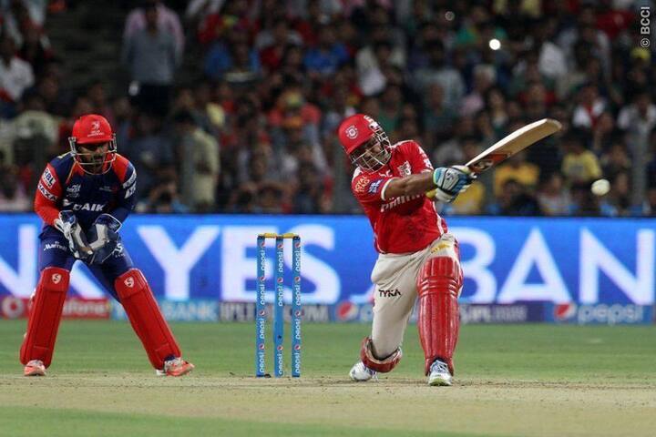 यापूर्वी वीरेंद्र सेहवागच्या नावावर हा विक्रम होता. वीरुने सलग पाच अर्धशतकं ठोकली आहेत.