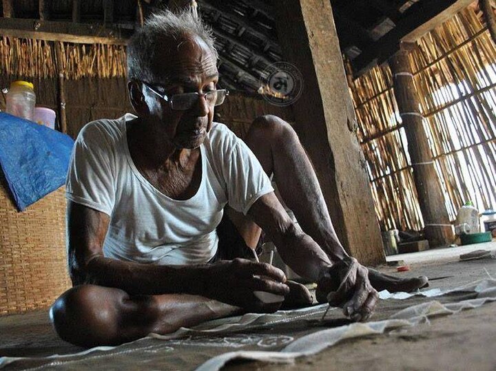 Palghar : Warli artist Padmashree Jivya Mashe passes away  वारली चित्रकला जगभरात पोहोचवणारे जिव्या मशे यांचं निधन
