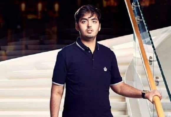 Is Mukesh Ambani’s son Anant engaged to Radhika Merchant? मुकेश अंबानींच्या दुसऱ्या मुलाचाही साखरपुडा?