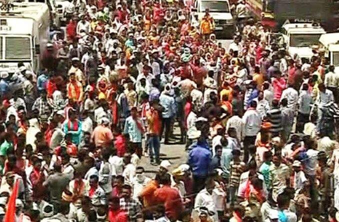 Aurangabad Violence Shivsena protest Against Police औरंगाबाद हिंसाचार : शिवसेनेचा पोलिसांविरोधात मोर्चा