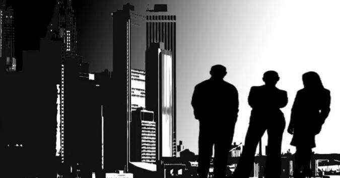 इन्वेस्टमेंट बँकर्स : हे केवळ बँकांना आर्थिक सल्लाच देत नाहीत, तर कंपनीसाठीही खुप कमाई करतात. यांना मनी मॅन असं म्हटलं जातं. सुरुवातीला वार्षिक पॅकेज 12 लाख, मध्यम स्तरावर 30 लाख आणि चांगला अनुभव असल्यास 50 लाख रुपयांपर्यंत पॅकेज आहे. (फोटो : गुगल फ्री इमेज)