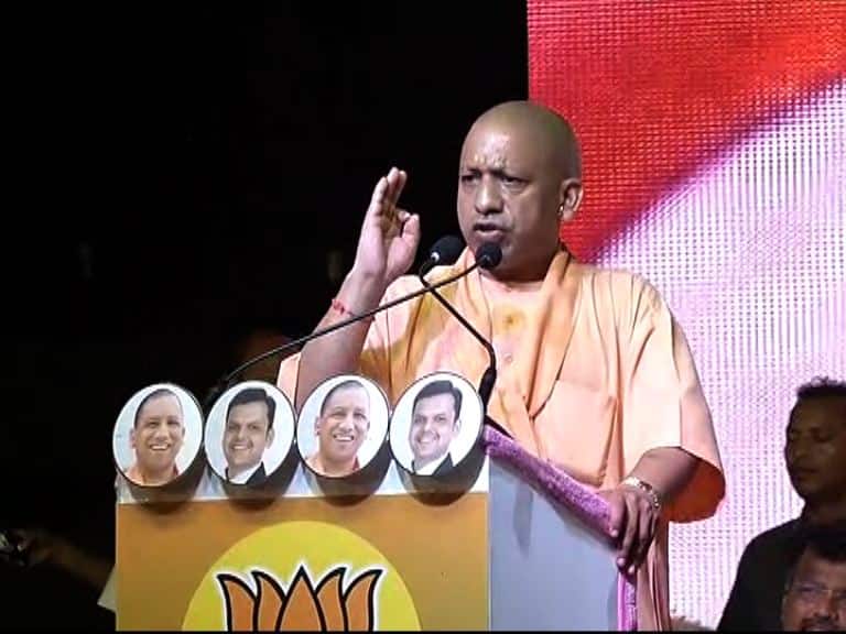 Palghar Loksabha Bypoll Campaign : Yogi Adityanath criticises Shivsena in Virar नाव छत्रपतींचं, कृत्य अफझलखानाचं, विरारमध्ये योगींचा सेनेला टोला