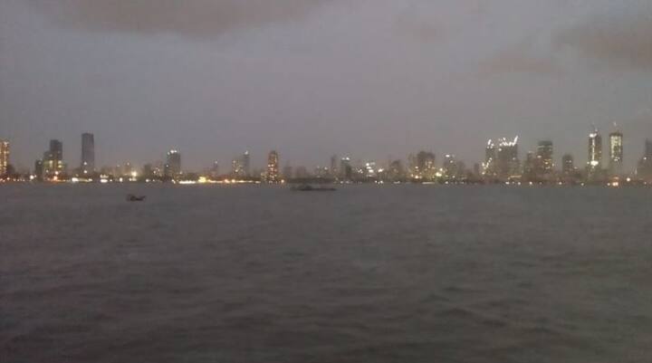 नजीकच्या काळात अशा दुर्दैवी अपघातांची पुनरावृत्ती टाळण्यासाठी सुरक्षा बाळगळण्याची गरज व्यक्त होत आहे.