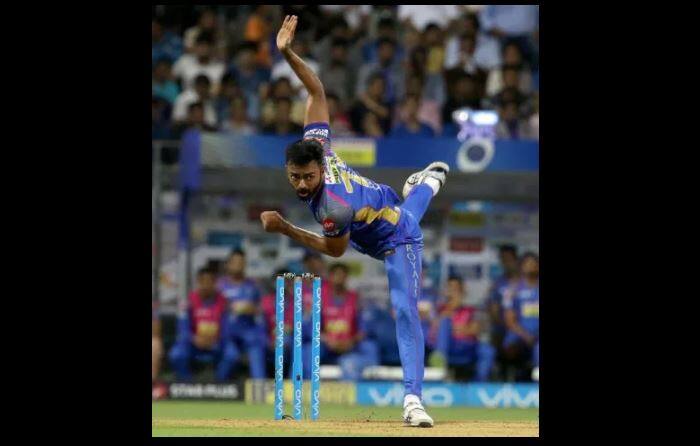 वेगवान गोलंदाज जयदेव उनाडकट यंदाच्या आयपीएल मोसमात सर्वात महागडा भारतीय गोलंदाज ठरला होता. राजस्थान रॉयल्सने त्याला 11.5 कोटींमध्ये खरेदी केलं, मात्र संपूर्ण मालिकेत त्याला केवळ 11 विकेट घेता आल्या.