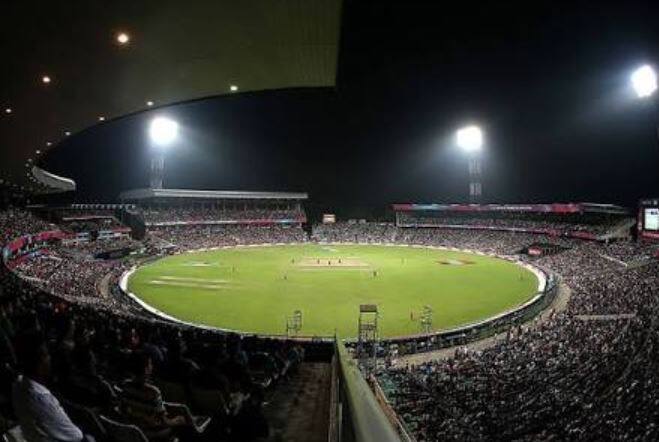 बेस्ट IPL ग्राऊंड ऑफ द सीझन कोलकात्याच्या ईडन गार्डनला बेस्ट IPL ग्राऊंड ऑफ द सीझनचा पुरस्कार मिळाला. त्यांना 50 लाख रुपय देऊन गौरवण्यात आलं.