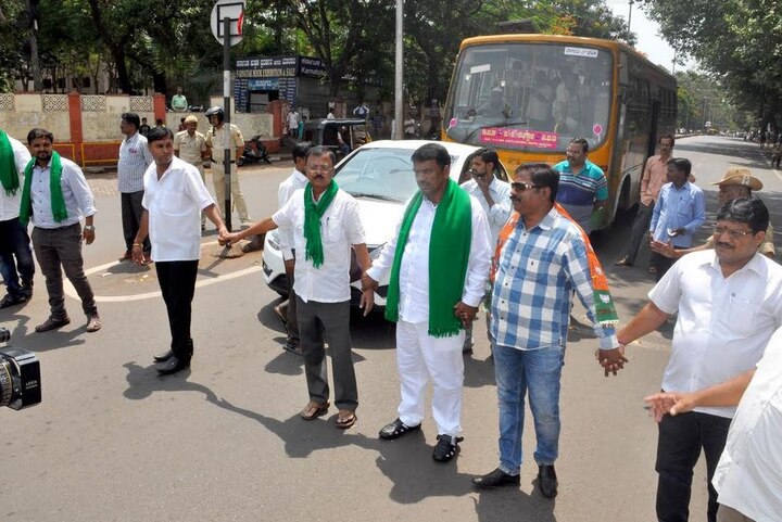BJP Karnataka bandh flop show in Belgaum भाजपच्या ‘कर्नाटक बंद’चा बेळगावात फज्जा