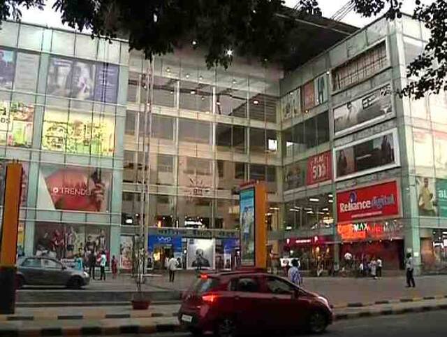 पिस्तुलचा धाक दाखवून 20 लाखांची लूट