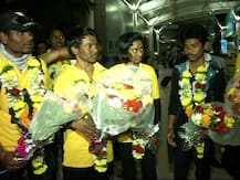 चंद्रपूरच्या एव्हरेस्टवीर आदिवासी विद्यार्थ्यांना प्रत्येकी 25 लाख