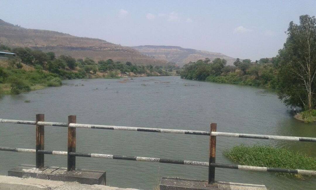 #पुणे : घोडनदीत तीन बहिण-भाऊ बुडाले, दोन मृतदेह शोधण्यात यश Three drawn in Ghodnadi dam two death bodies found #पुणे : घोडनदीत तीन बहिण-भाऊ बुडाले, दोन मृतदेह शोधण्यात यश