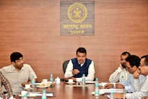 पीक विम्याची रक्कम 7 जूनपूर्वी शेतकऱ्यांच्या खात्यात जमा करा : मुख्यमंत्री