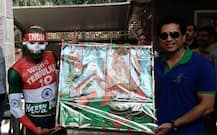 सचिनचा सुपरफॅन सुधीरकुमार गौतम धोनीच्या घरी