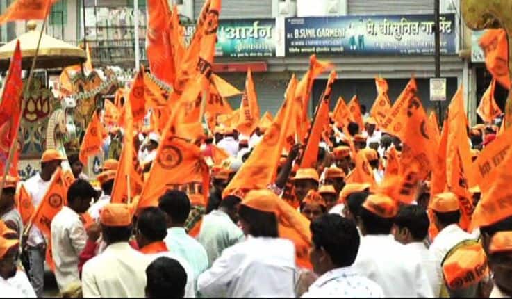 स्वतंत्र धर्माच्या मागणीसाठी सोलापुरात लिंगायत समाजाचा महामोर्चा lingayat mahamorcha in solapur latest updates स्वतंत्र धर्माच्या मागणीसाठी सोलापुरात लिंगायत समाजाचा महामोर्चा