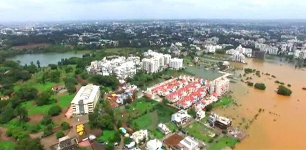 पंचगंगा नदी चोरीला गेली, ग्रामस्थांची पोलिसात तक्रार Panchganga river stolen, villagers complaint to police पंचगंगा नदी चोरीला गेली, ग्रामस्थांची पोलिसात तक्रार