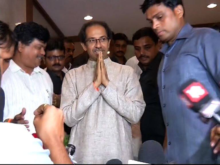 uddhav thakarey on participation in maha aaghadi latest updates महाआघाडीत सामील होण्याचा कोणताही विचार नाही : उद्धव ठाकरे