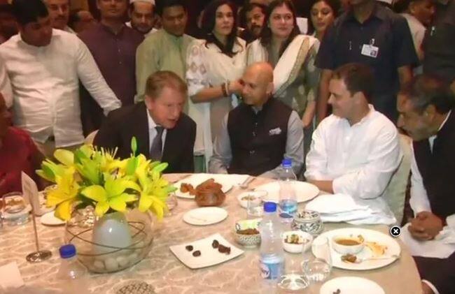 दरम्यान, रशियाचे राजदूत या पार्टीला उपस्थित होते.