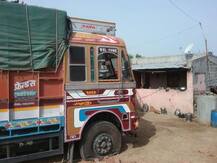 बीडमध्ये जावयाने सासऱ्यांना ट्रकखाली चिरडलं, कौटुंबीक वादातून हत्या