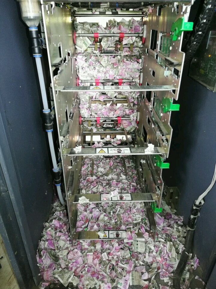 what is truth behind ATM notes damaged? व्हायरल सत्य : ATM मधील लाखो रुपयांच्या नोटा कुरतडल्या?