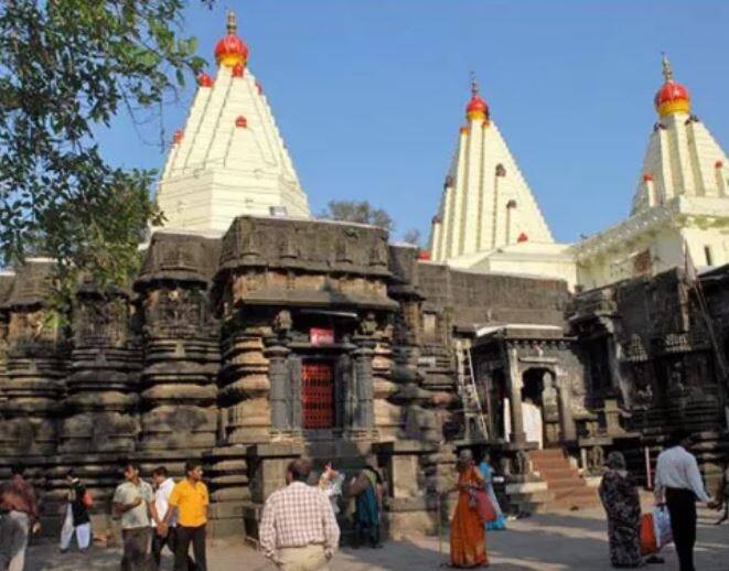 अंबाबाईच्या पगारी पुजाऱ्यांसाठी आज परीक्षा, 113 जण रिंगणात Exam held today for Kolhapurs Ambabai pujari, 113 candidate to give exam अंबाबाईच्या पगारी पुजाऱ्यांसाठी आज परीक्षा, 113 जण रिंगणात