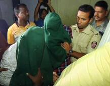 साडेचार कोटींसह नि. अधिकाऱ्याचं अपहरण, पाठलाग करुन आरोपींना पकडलं