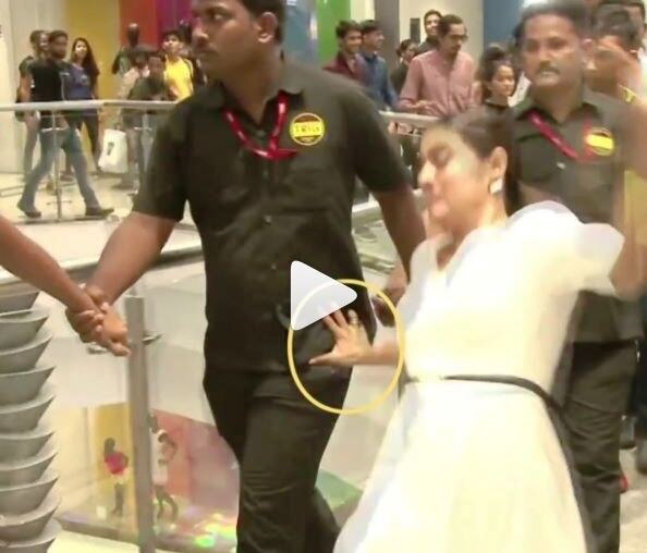 Mumbai : Actor Kajol fell down on floor in the mall VIDEO : ...आणि चालता चालता काजोल जमिनीवर पडली!