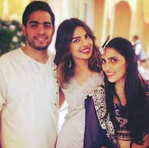 आकाश अंबानी आणि श्लोका मेहता यांच्या मेहंदी कार्यक्रमाचे फोटो