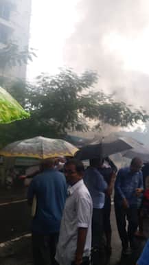 घाटकोपरमध्ये चार्टर्ड विमान कोसळलं!