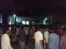 लहान मुलं पळवल्याच्या संशयावरुन तिघांना बेदम मारहाण