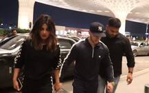 10 वर्ष लहान बॉयफ्रेण्डच्या हातात हात घालून प्रियांका लंडनला रवाना