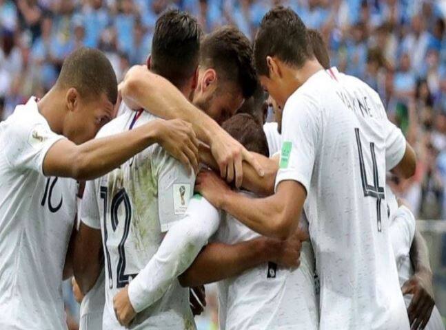 France beat Uruguay by 2 0 makes way to semifinal in fifa world cup FIFA : उरुग्वेचा 2-0 ने धुव्वा, फ्रान्सची उपांत्य फेरीत धडक