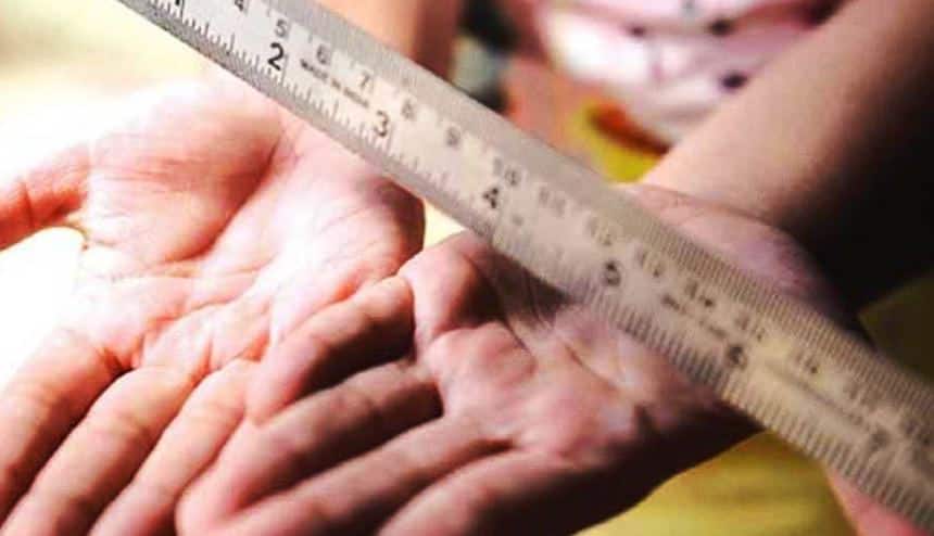 punishment by stick in school to ban soon orders national child rights commission शाळेतून आता छडीची शिक्षा हद्दपार होणार!