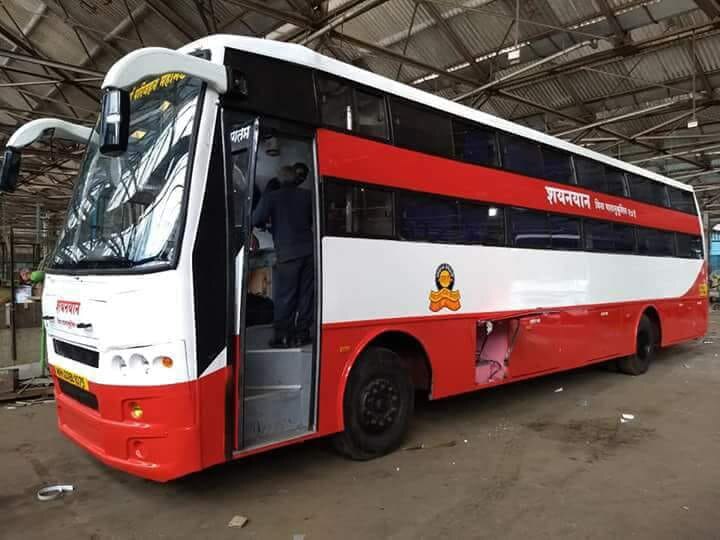 टू बाय वन, 30 शयन कोच असणारी ही बस पुण्यातील सीआयआरटी या संस्थेकडून प्रमाणित करुन त्यानुसार बांधणी सुरु आहे. लवकरच या बस प्रवाशांच्या सेवेत दाखल होणार आहेत. या विनावातानुकूलित शयनयान बससाठी एसटीचेच चालक, वाहक असतील, अशी माहिती एसटीच्या सूत्रांनी दिली.