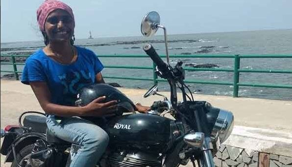 motorcycle coach Chetna Pandit commits suicide in mumbai कतरिना-अनुष्काला बाईक शिकवणाऱ्या चेतना पंडित यांची आत्महत्या