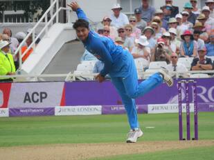 25 धावांत 6 विकेट्स, कुलदीप जगातला एकमेव डावखुरा फिरकीपटू!